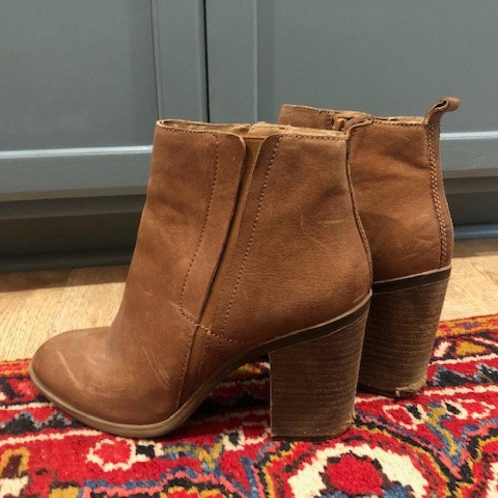 Lucky Brand Sassa Leather Heeled Boot